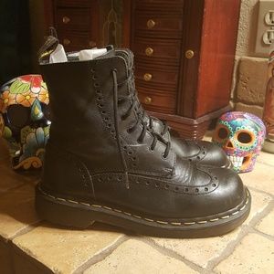 Dr. Martens MADE IN ENGLAND